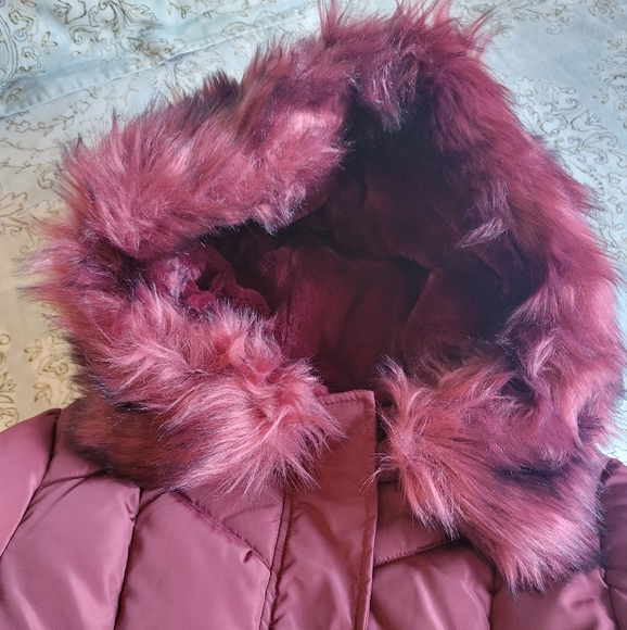 NWT Size S Jessica Simpson Winter Parka. Merlot Colour - Picture 5 of 10